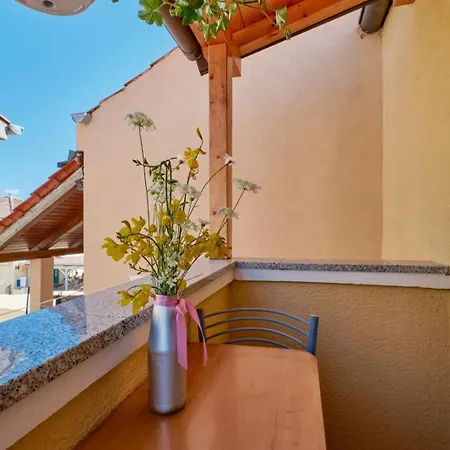 Apartments By The Sea Martinscica, Cres - 22582 Esterno foto