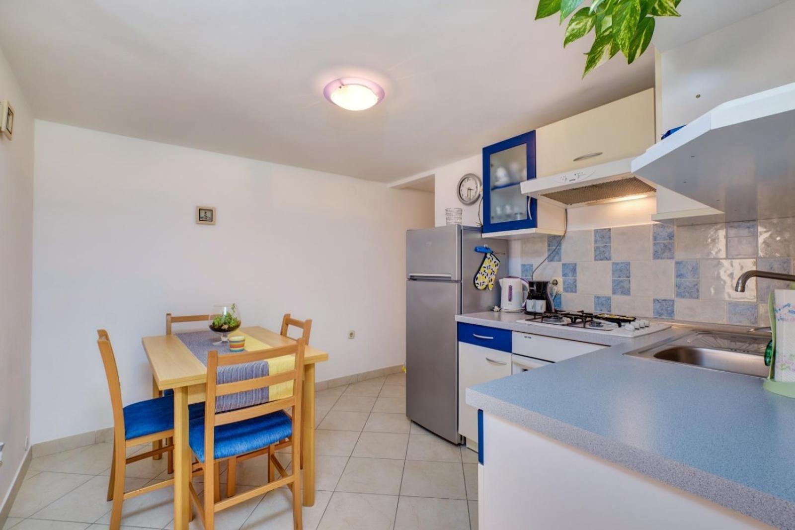 Apartment By The Sea Martinscica, Cres - 22582 *